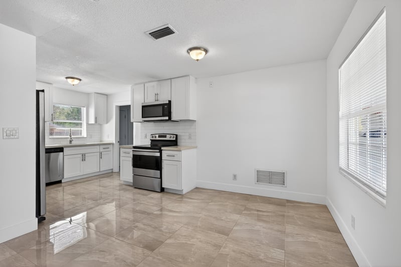 Photo 7 of 217 Carver St W, St. Augustine, FL 32080, photographed by Megapixeler