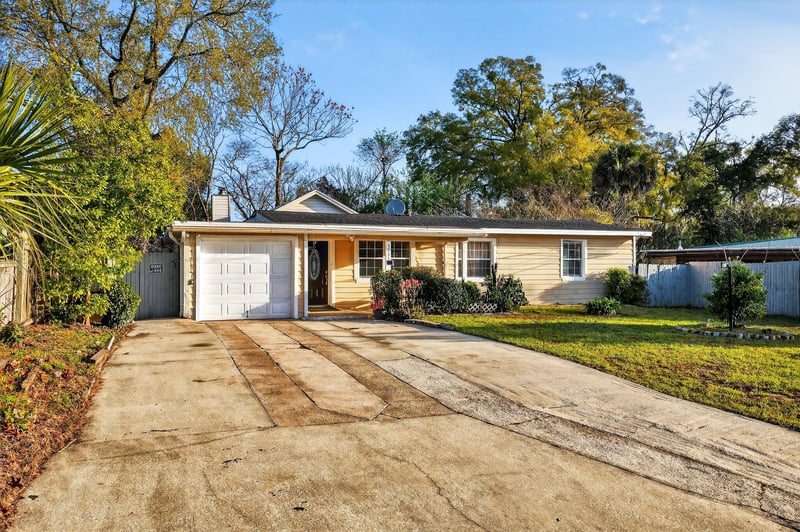 Photo 5 of 5933 Green Hill Ln, Jacksonville, FL 32211, photographed by Megapixeler
