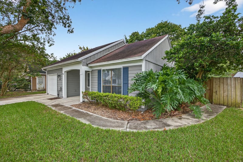 Front Right at 2512 Bluffton Dr, Jacksonville, FL 32224