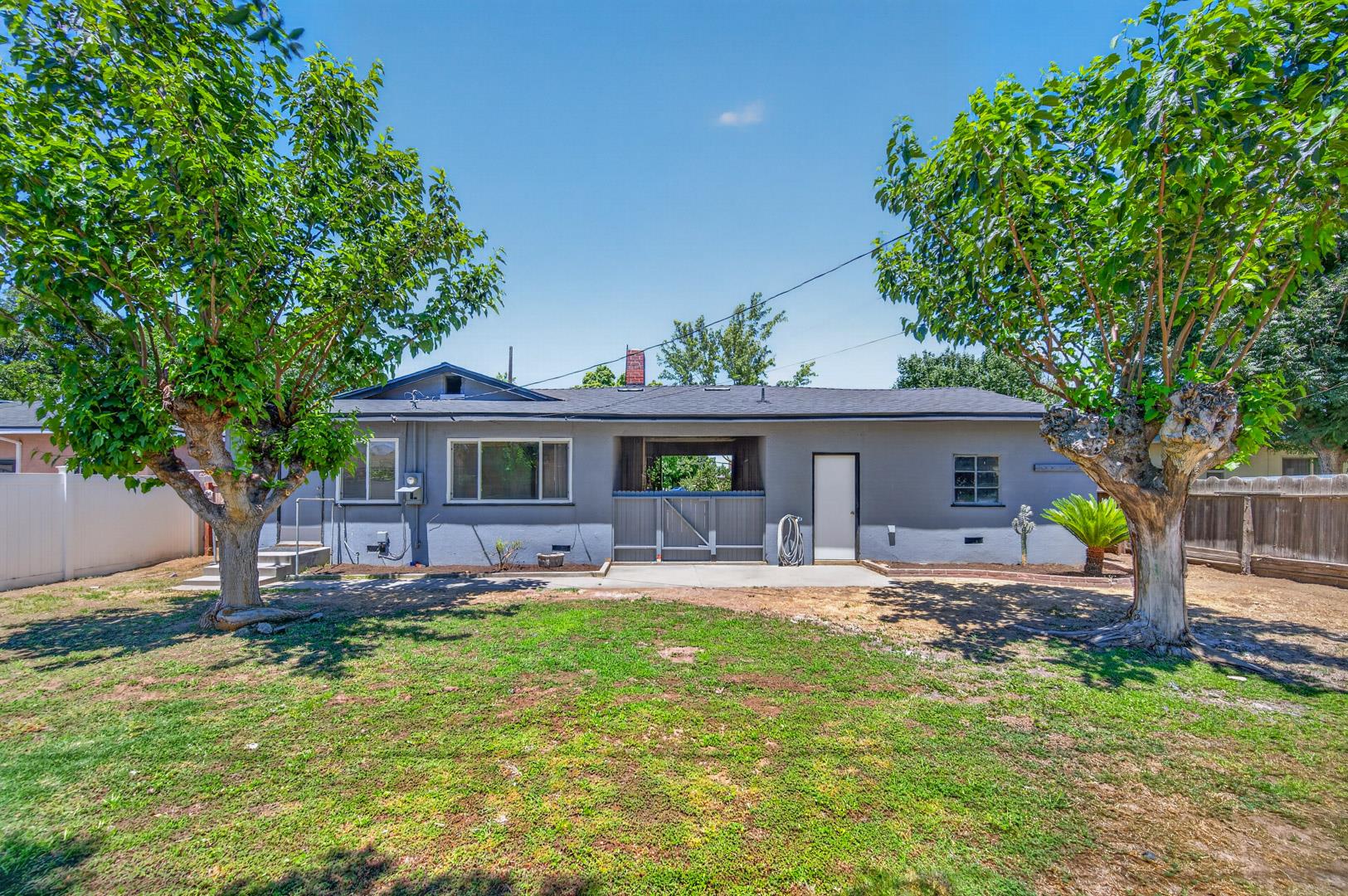 2302 E Fedora Ave, photo 42