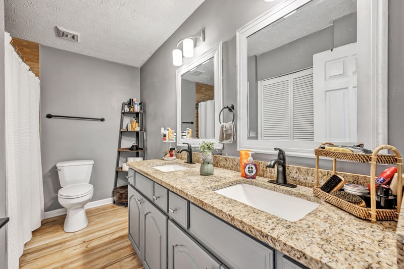 Photo 18 of 7946 Dalehurst Dr S, Jacksonville, FL 32277, photographed by Megapixeler