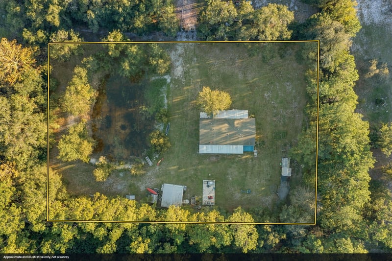 Aerial view with boundary overlay, photographed by Megapixeler on Secret Cove Rd, Middleburg, FL