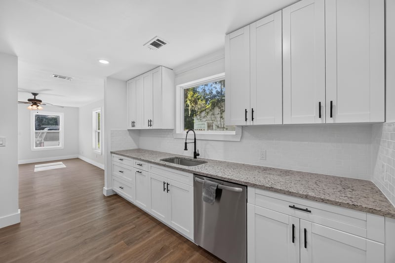 Photo 7 of 4468 Englewood Ave, Jacksonville, FL 32207, photographed by Megapixeler