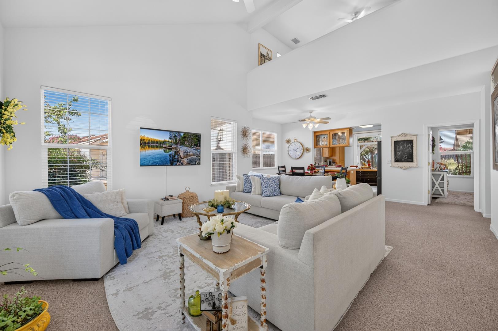 337 Village Dr, photo 32