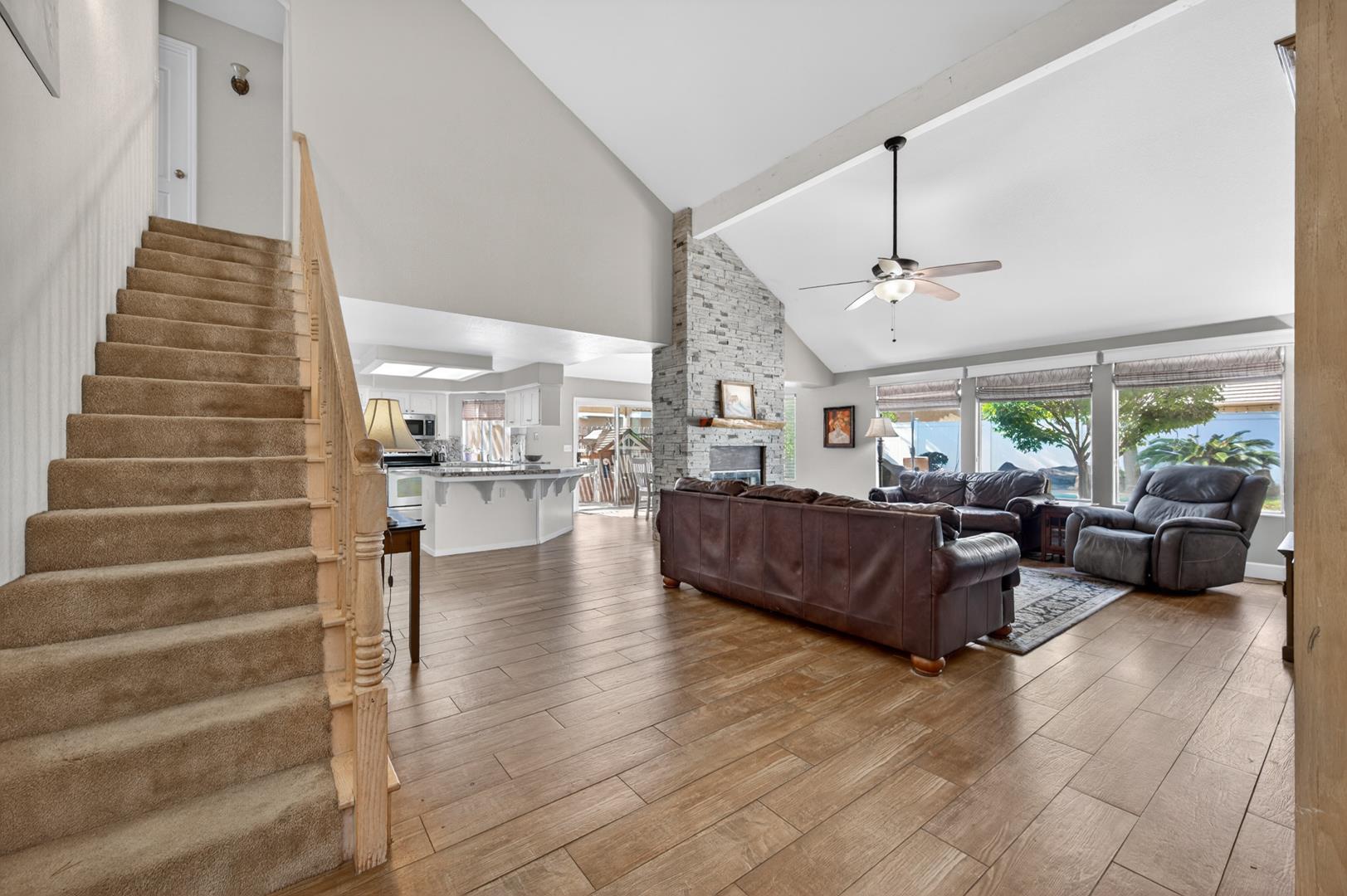 6367 N Selland Ave, photo 13