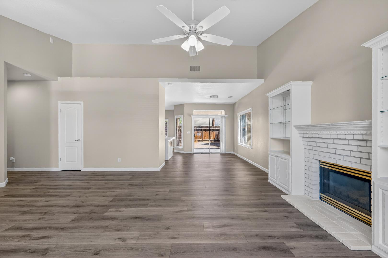 2228 E Yeargin Dr, photo 17