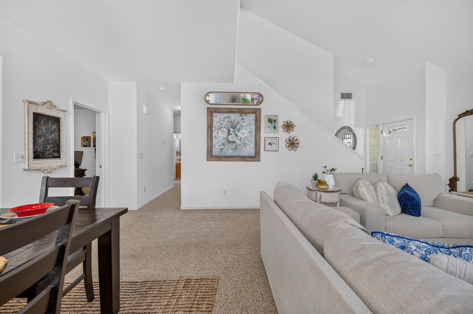 337 Village Dr, photo 38