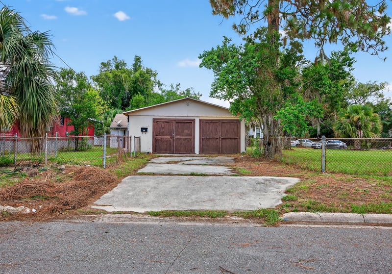 Photo 4 of 1011 Glencarin St, Jacksonville, FL 32208, photographed by Megapixeler
