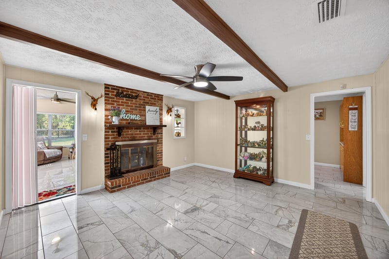 Living Room 2 at 3627 County Road 218, Middleburg, FL 32068