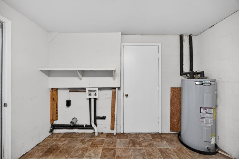 Laundry Room at 1675 Mary Beth Dr, Middleburg, FL 32068