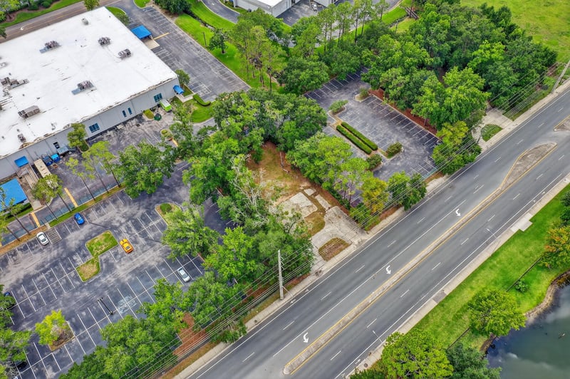 Photo 6 of 6346 Collins Rd, Jacksonville, FL 32244, photographed by Megapixeler