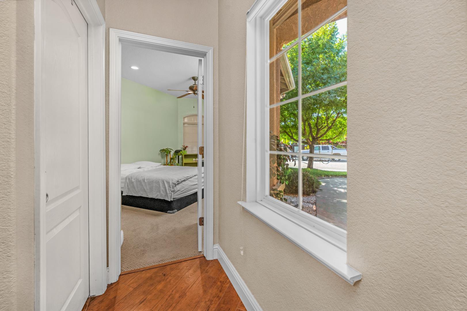 2145 S Eddy Ave, photo 34