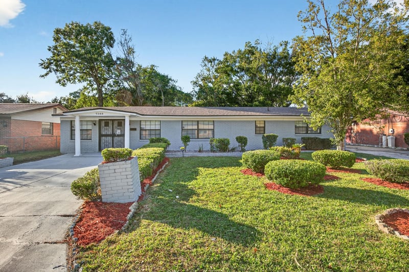 Photo 1 of 7388 Simms Dr, Jacksonville, FL 32209, photographed by Megapixeler