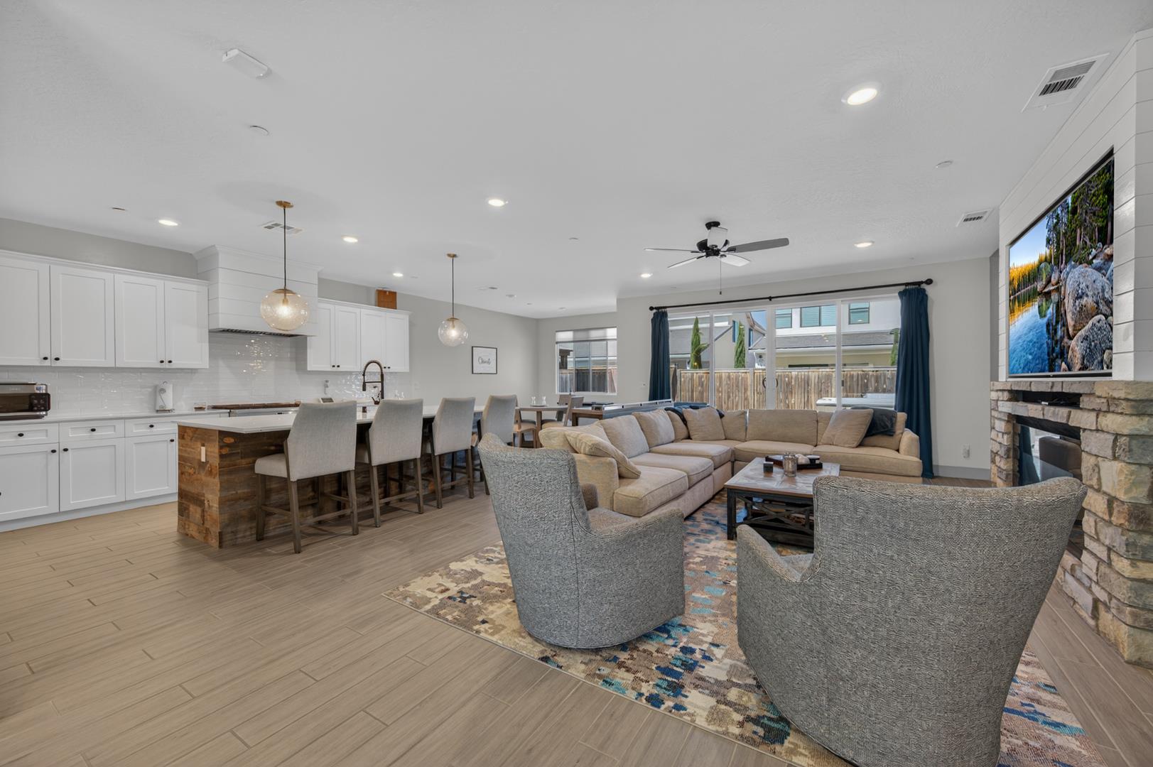 2086 N Phillip Ave, photo 20