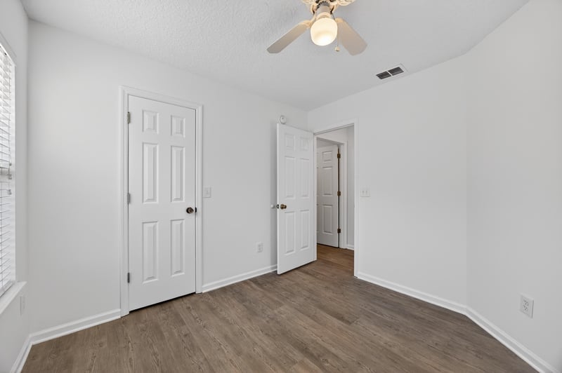 Photo 33 of 2309 Millford Ln W, Jacksonville, FL 32246, photographed by Megapixeler