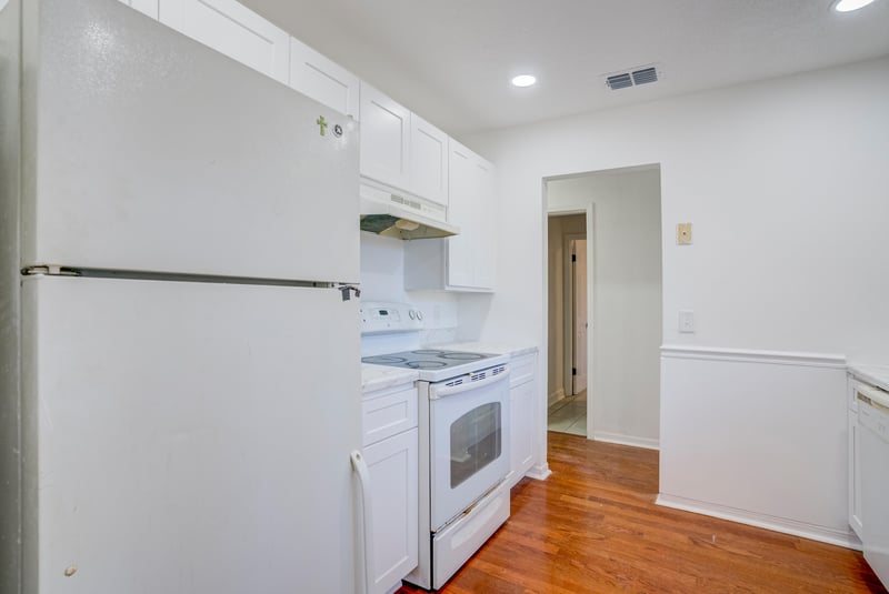 Photo 7 of 726 Plainfield Ave, Orange Park, FL 32073, photographed by Megapixeler