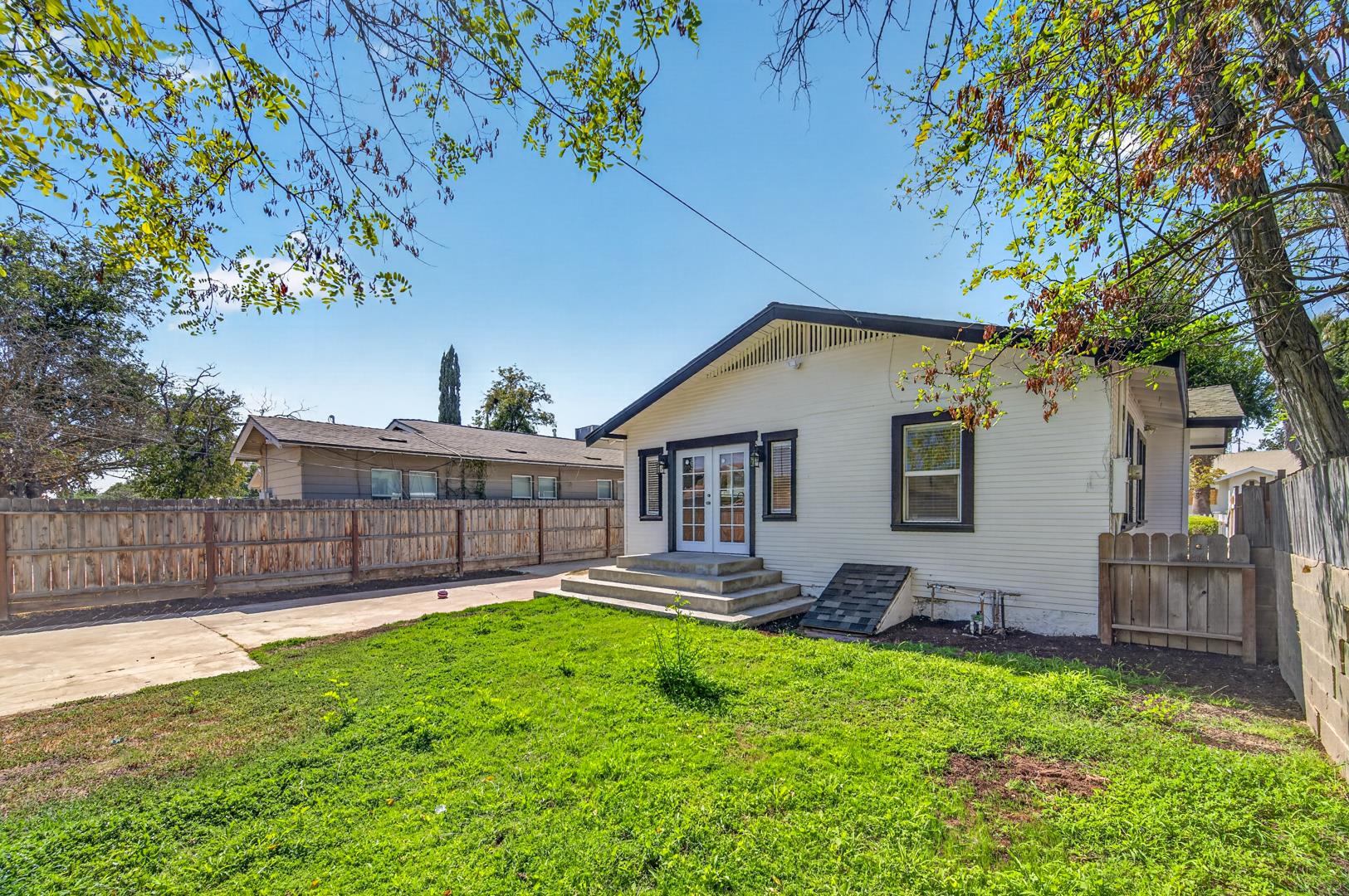 926 N Thorne Ave, photo 34