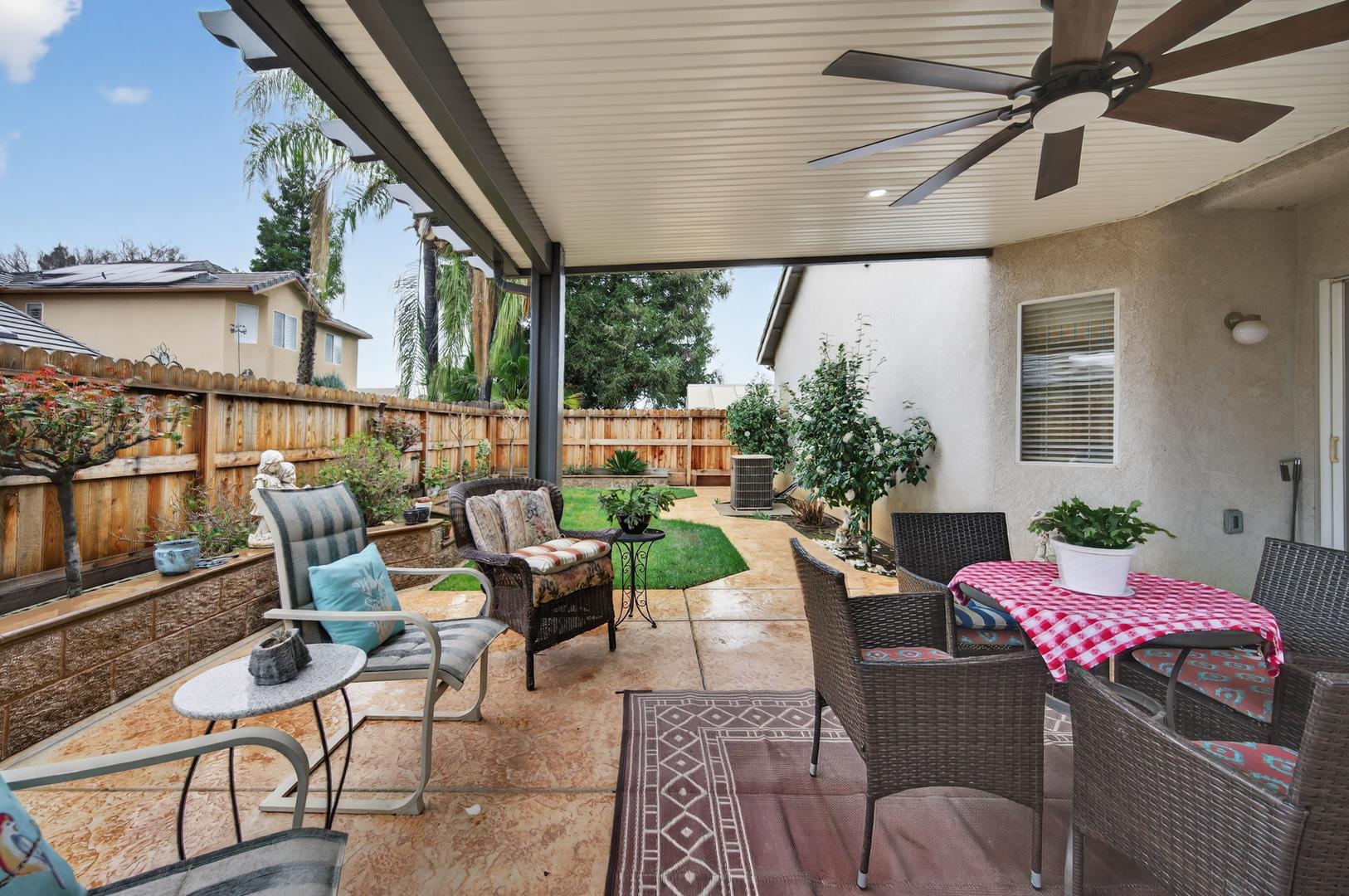 2450 E Fox Glen Ave, photo 40