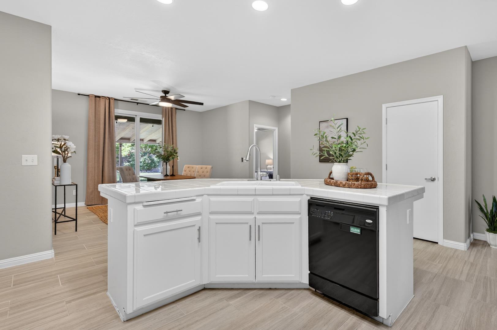 6105 E Cortland Ave, photo 19