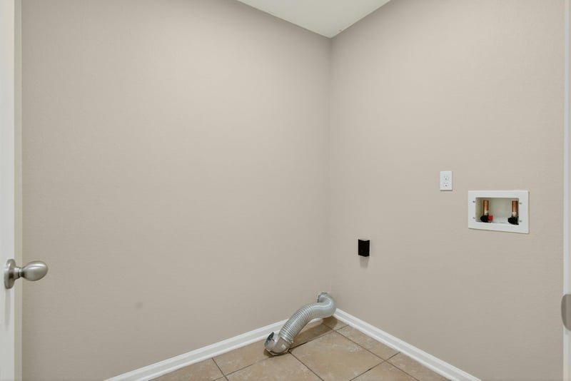 Laundry at 15885 Bainebridge Dr, Jacksonville, FL 32218