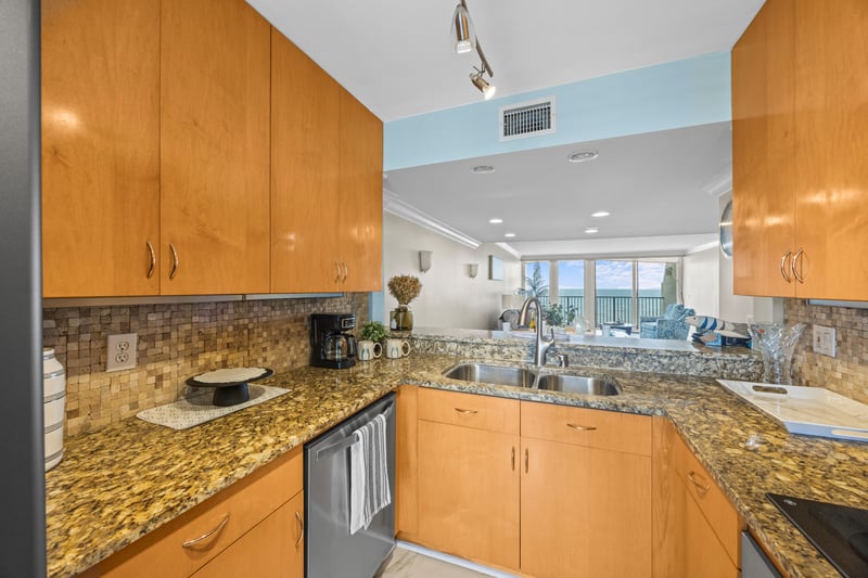 Photo 21 of 2100 Ocean Dr S ph 2, Jacksonville Beach, FL 32250, photographed by Megapixeler