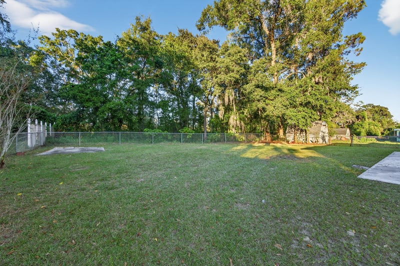 Photo 34 of 409 Parkwood Dr, Orange Park, FL 32073, photographed by Megapixeler