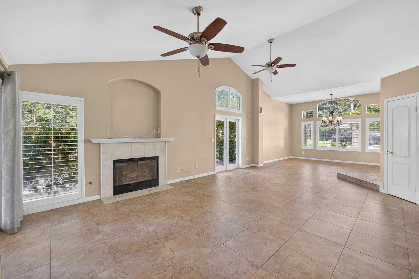 1327 E La France Dr, photo 21