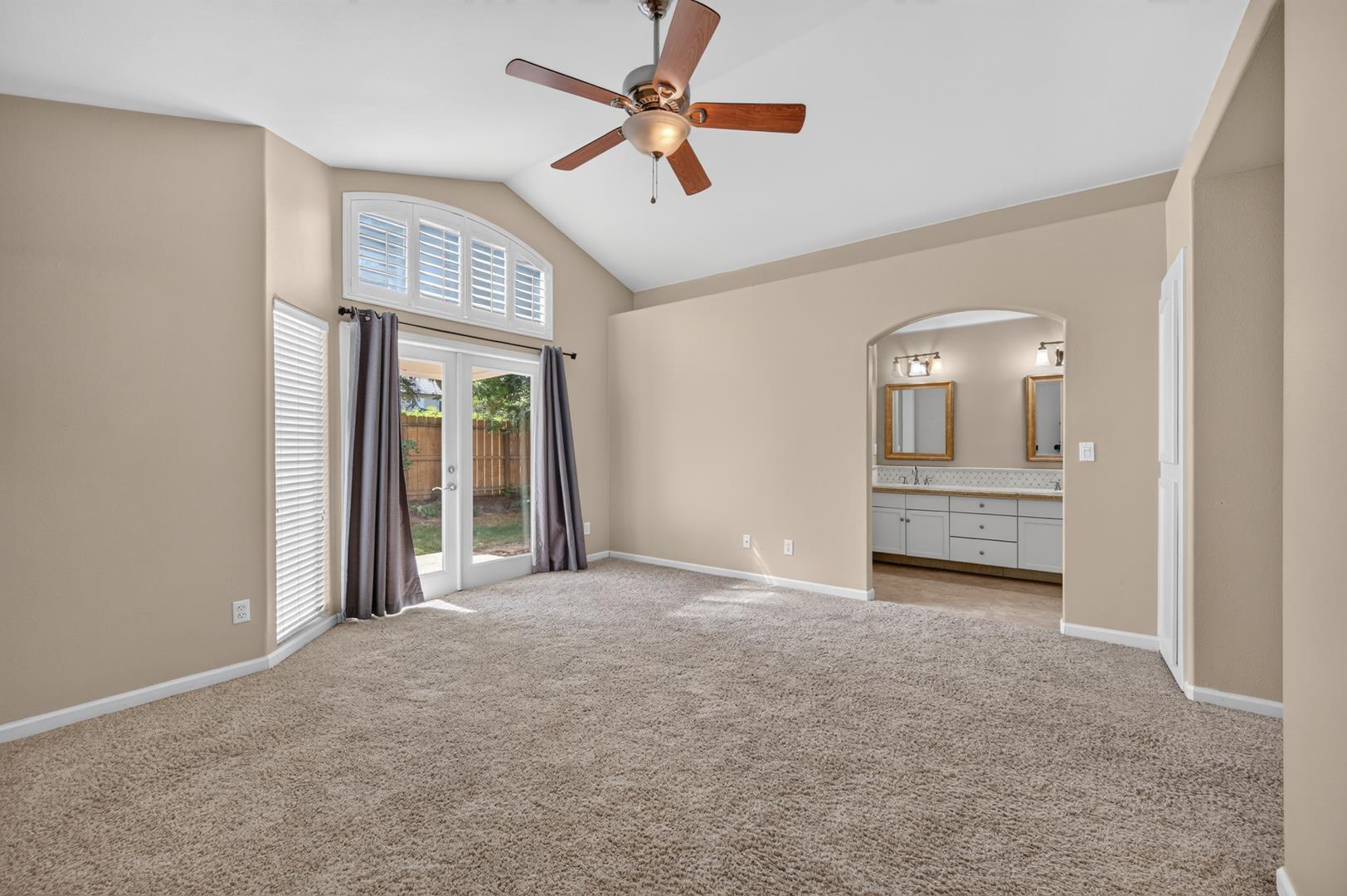 1327 E La France Dr, photo 41
