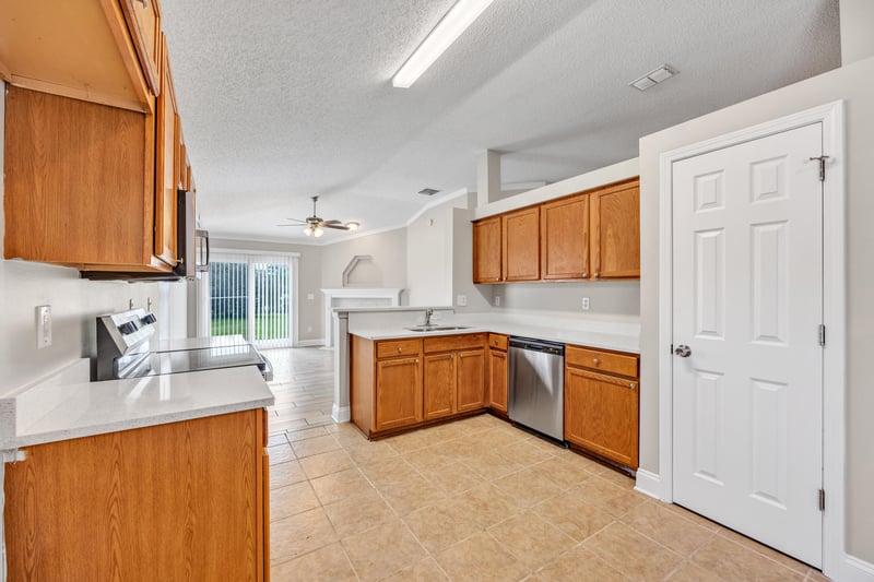 Photo 16 of 590 Timber Trace Ct, Orange Park, FL 32073, photographed by Megapixeler