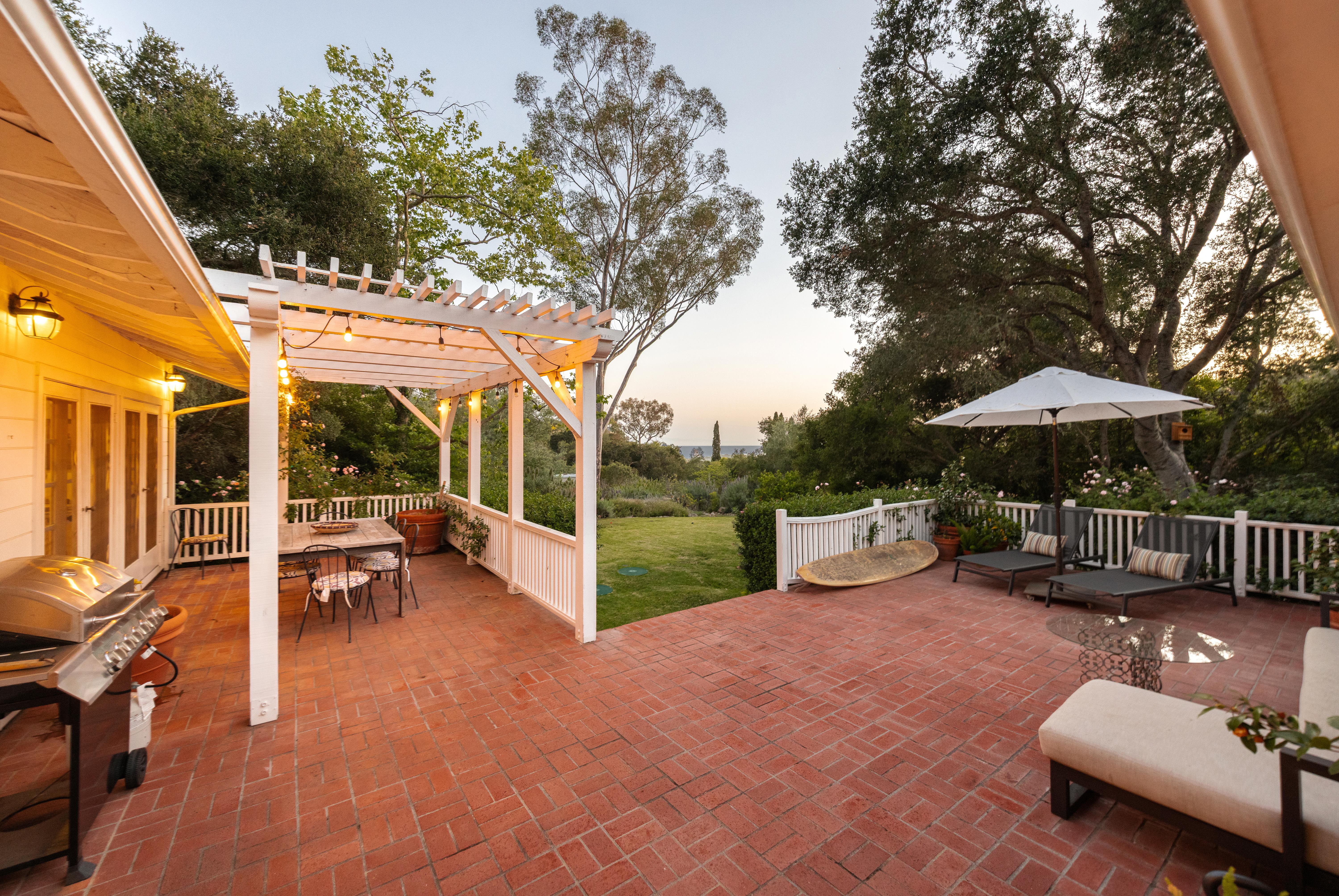 Aerial photography of residential estate on Hidden Valley Lane, Santa Barbara — bird's-eye perspective captures the full site composition and landscape architecture in this professional real estate photography and real estate video production package by VirTour Media, serving Thousand Oaks, Ventura, and Los Angeles. Our team captured still photography, aerial drone photography, and twilight photography from late afternoon through twilight.