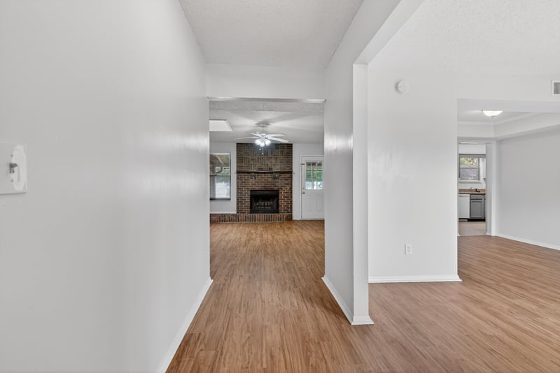 Photo 6 of 516 Penman Rd, Neptune Beach, FL 32266, photographed by Megapixeler