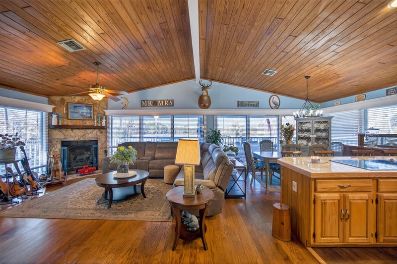 Photo 8 of 126 Palmetto Trail, Interlachen, FL 32148, photographed by Megapixeler