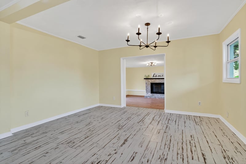 Photo 11 of 6923 King Arthur Rd N, Jacksonville, FL 32211, photographed by Megapixeler