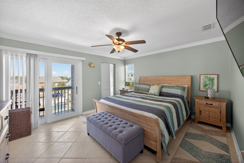Photo 14 of 724 1st St S, Jacksonville Beach, FL 32250, photographed by Megapixeler