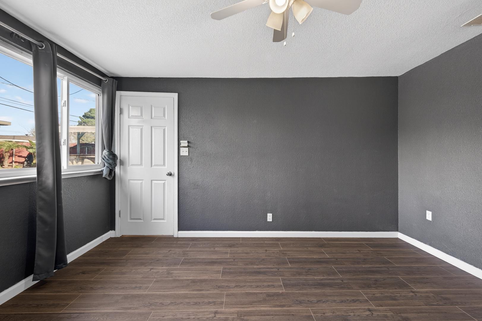 1524 W Fountain Way, photo 40