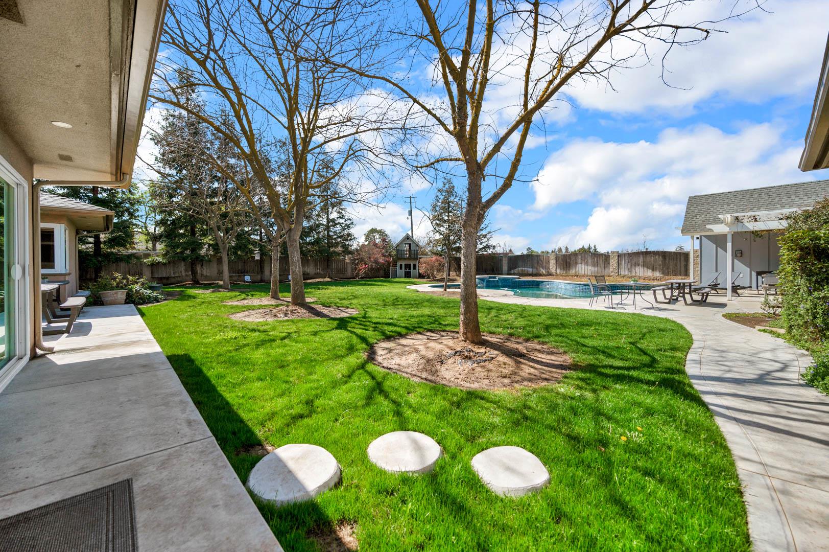 4481 N Palm Ave, photo 39