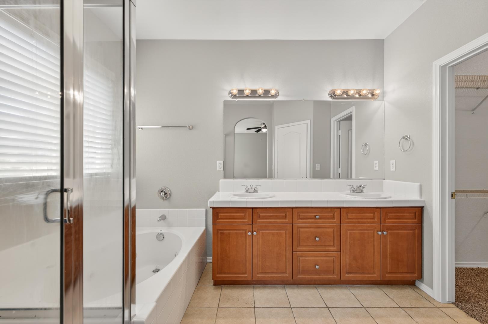 714 W Riviera Ln, photo 36