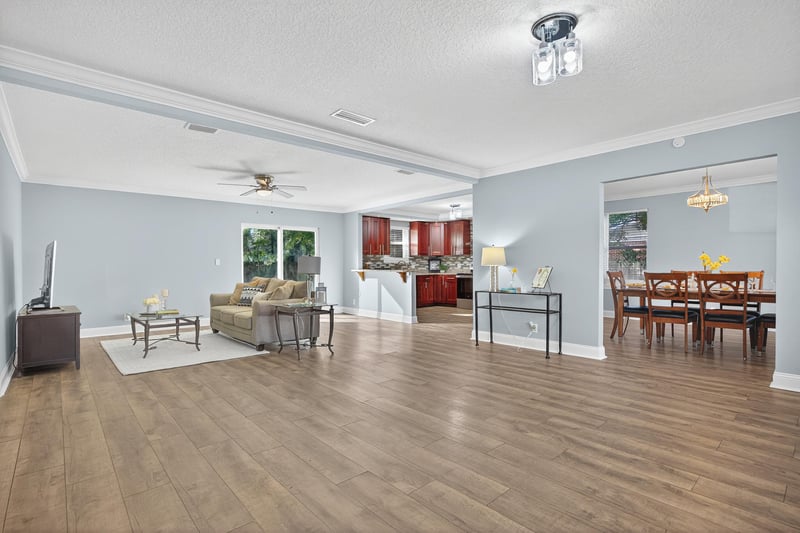 Photo 5 of 1808 Starwan Rd E, Jacksonville, FL 32211, photographed by Megapixeler