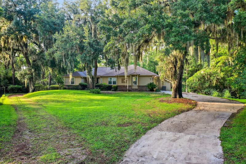 Photo 6 of 14877 Capstan Dr, Jacksonville, FL 32226, photographed by Megapixeler
