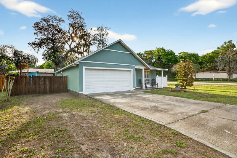 Photo 4 of 4405 Charles Bennett Dr, Jacksonville, FL 32225, photographed by Megapixeler