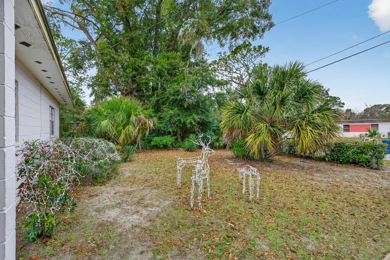 Photo 3 of 2570 Spirea St, Jacksonville, FL 32209, photographed by Megapixeler