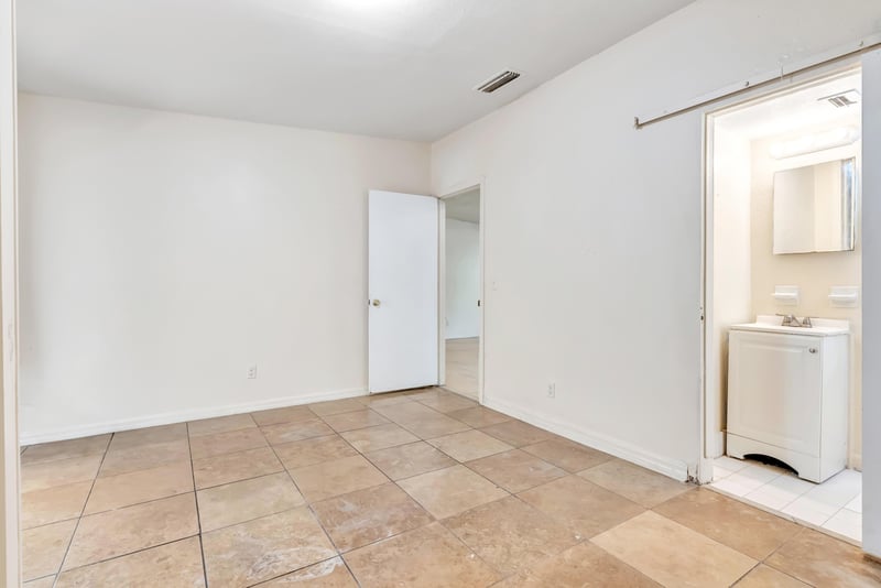 Photo 20 of 4407 Melvin Cir E, Jacksonville, FL 32210, photographed by Megapixeler