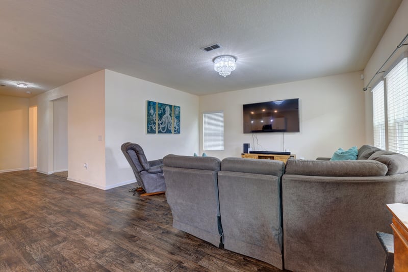Photo 7 of 8166 Meadow Walk Ln, Jacksonville, FL 32256, photographed by Megapixeler