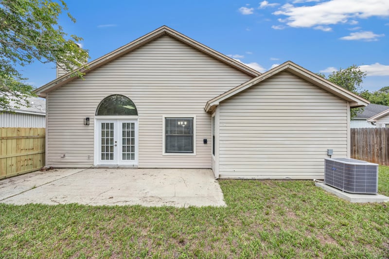 Photo 33 of 3805 Tallcott Dr, Jacksonville, FL 32246, photographed by Megapixeler