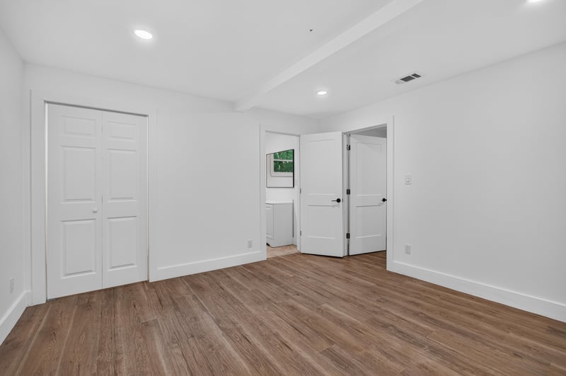 Photo 18 of 4468 Englewood Ave, Jacksonville, FL 32207, photographed by Megapixeler