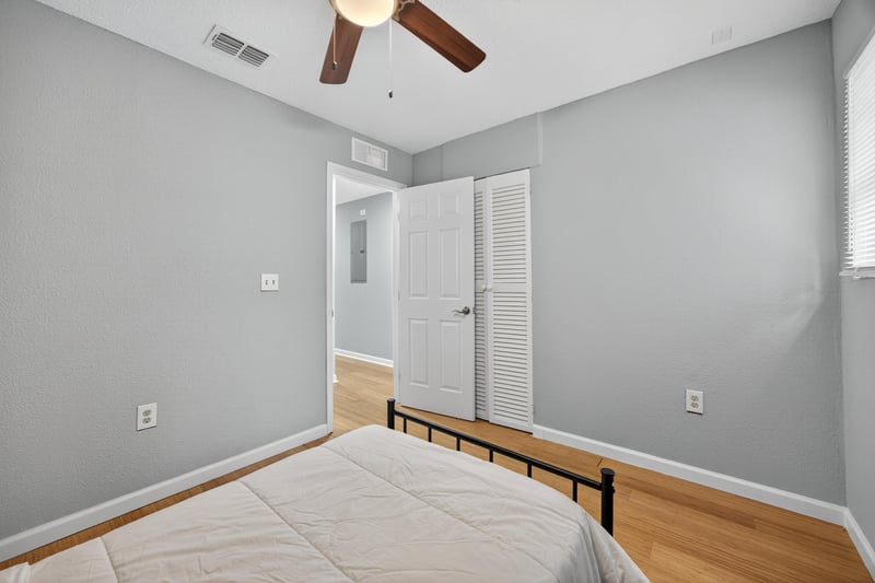 Photo 21 of 6952 Goldilocks Ln, Jacksonville, FL 32210, photographed by Megapixeler