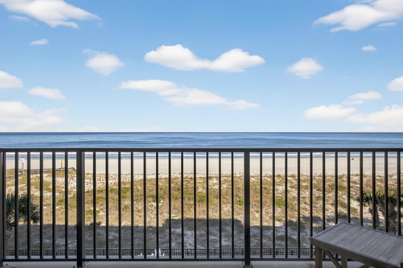 Photo 4 of 601 1st St, Jacksonville Beach, FL 32250, photographed by Megapixeler