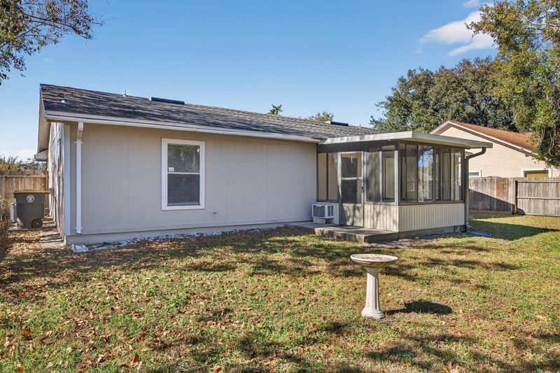 yirayma (30) at 7613 Chelmsford Dr, Jacksonville, FL 32244