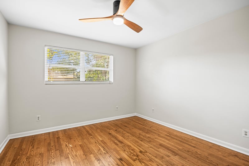 Photo 35 of 906 Old Grove Manor, Jacksonville, FL 32207, photographed by Megapixeler