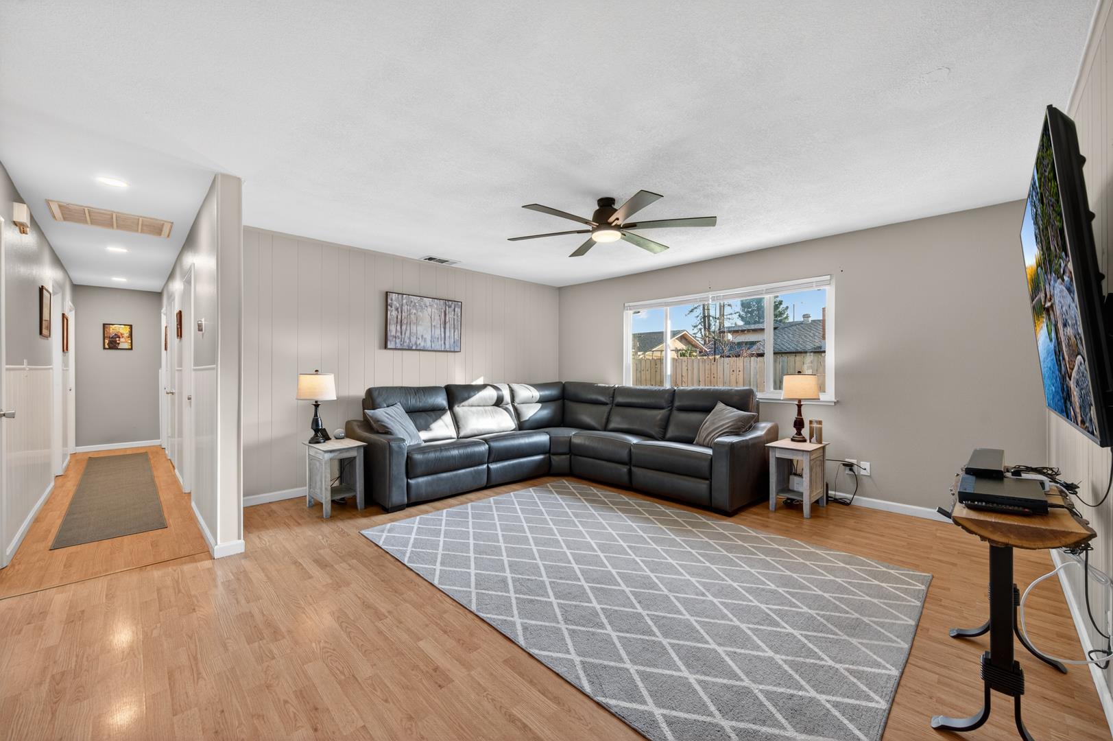 1506 Robinwood Ave, photo 17